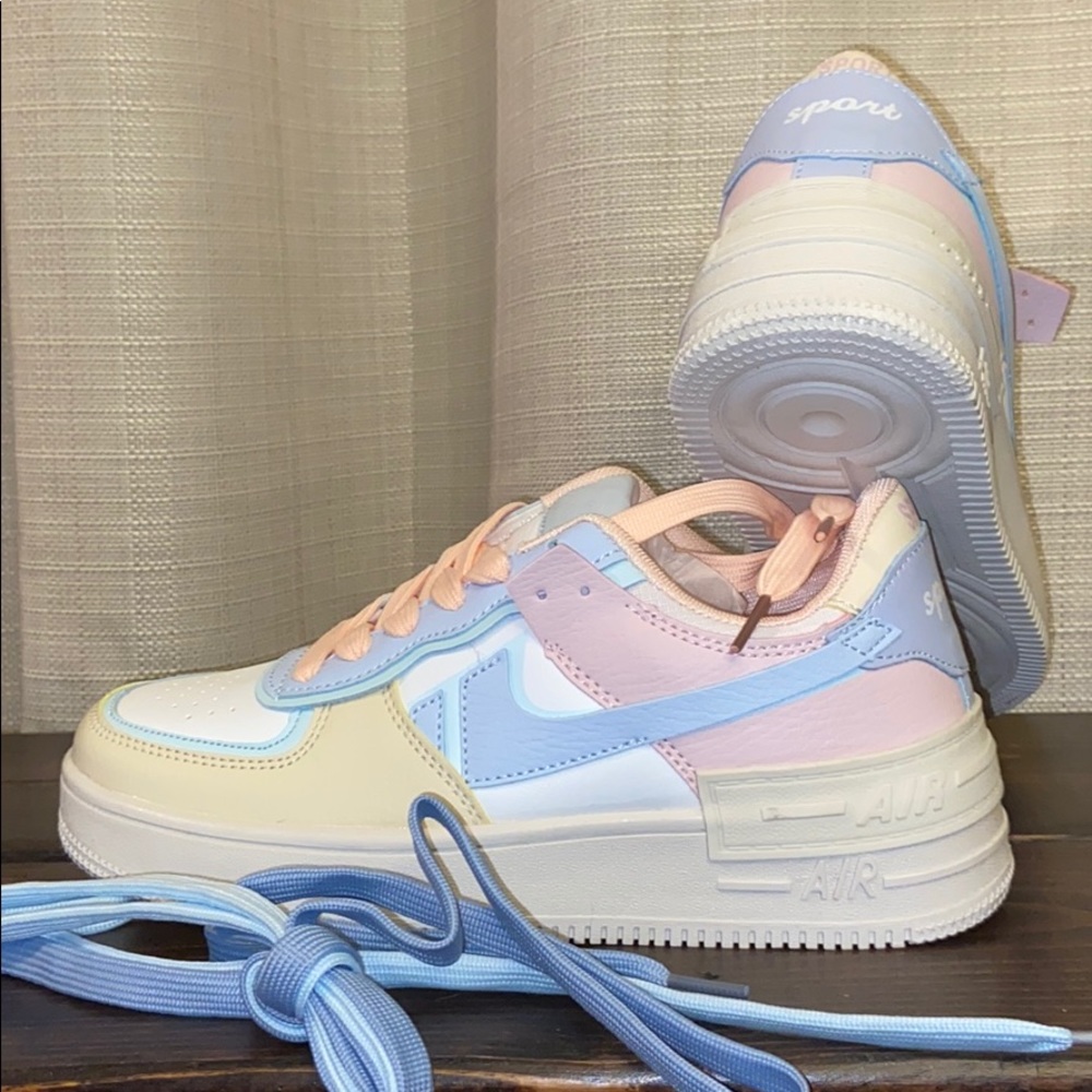 Never worn knock off nike Air Force 1s